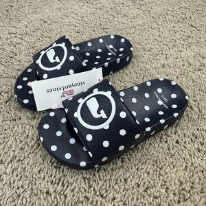 Vineyard Vines Slides Girls 10/11 Navy Polka Dot Whale Logo‎ Poolside Sandal NWT